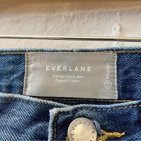 Everlane || The Everybody Jean in 100% Organic Cotton Blue E3 M 28 W 26