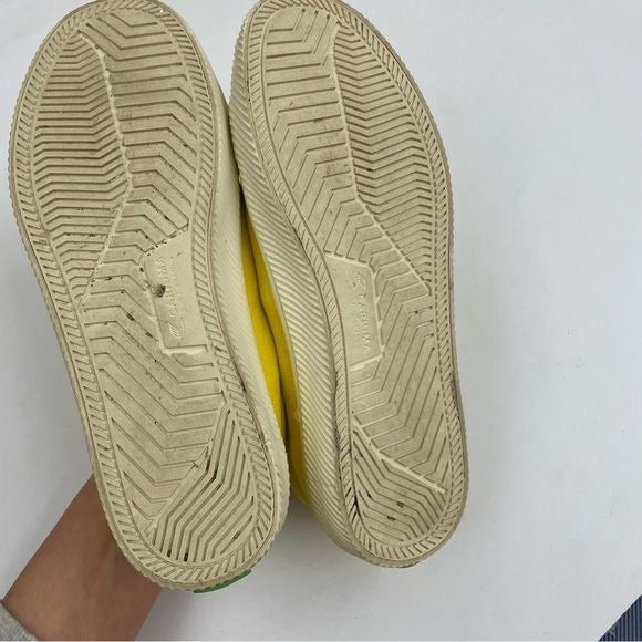 Cariuma || OCA Low Canvas Sneakers Yellow W 7.5 M 6