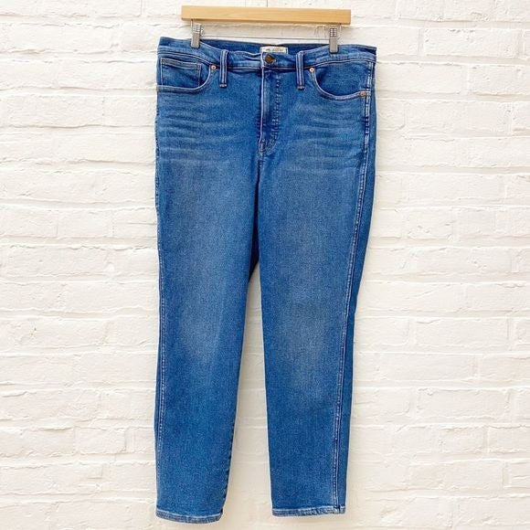 Madewell || Stovepipe Straight Jeans in Manchester Wash Blue 32