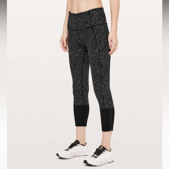 Lululemon || Rebel Runner Crop Magnetized Jacquard Black White Luxtreme 6