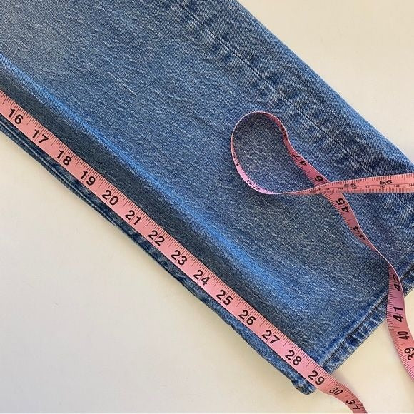 Madewell || The Curvy '90s Straight Jean Mid Wash Denim Blue 30