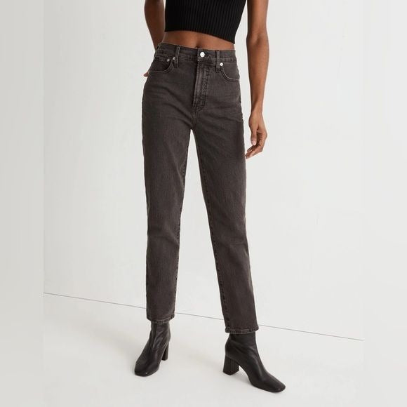 Madewell || The Perfect Vintage Jean in Lunar Wash Black Gray 23