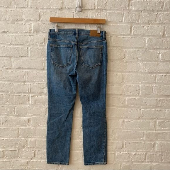 Madewell || Mid-Rise Perfect Vintage Jean Ainsdale Wash Knee-Rip Edition 24P