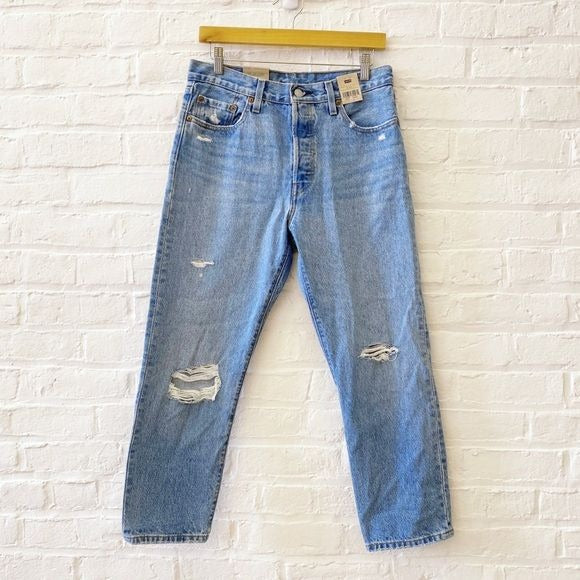 Levi's || 501 Cropped Jean in Athens Break Distressed Blue 29 NWT