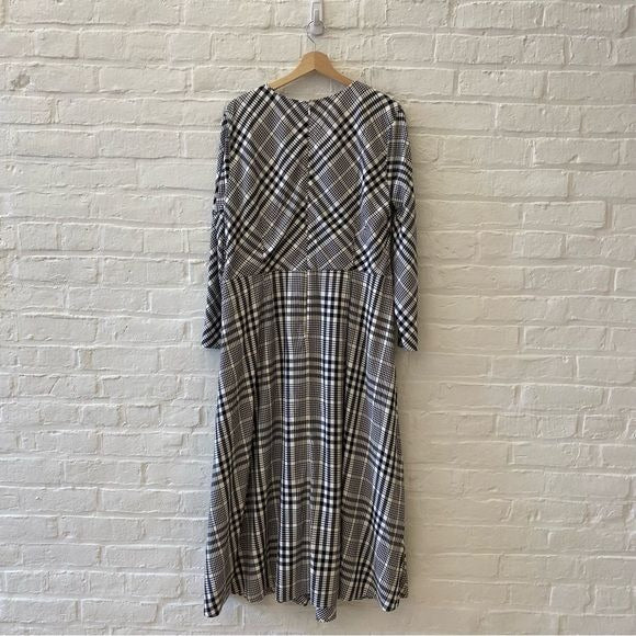 Ann Taylor || Plaid Midi Dress White Black Holiday Christmas 18