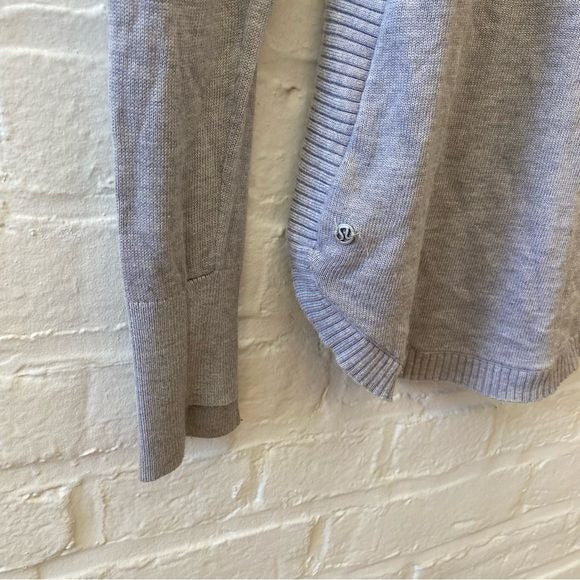 Lululemon || Hello Aloe Pullover Sweater Heathered Silverscreen Gray 8 ?