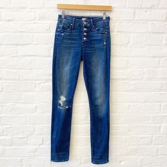 MOTHER || The Pixie Jean in Echoes Distressed Blue 24