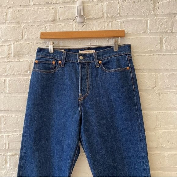 Levi's || Wedgie Straight Jeans in Below the Belt Medium Blue Wash Raw Hem 29