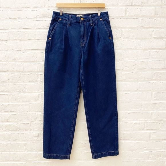 Madewell || Baggy Straight Jeans in Woodham Wash: Pleated Edition Dark Denim 30