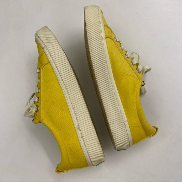 Cariuma || OCA Low Canvas Sneakers Yellow W 7.5 M 6