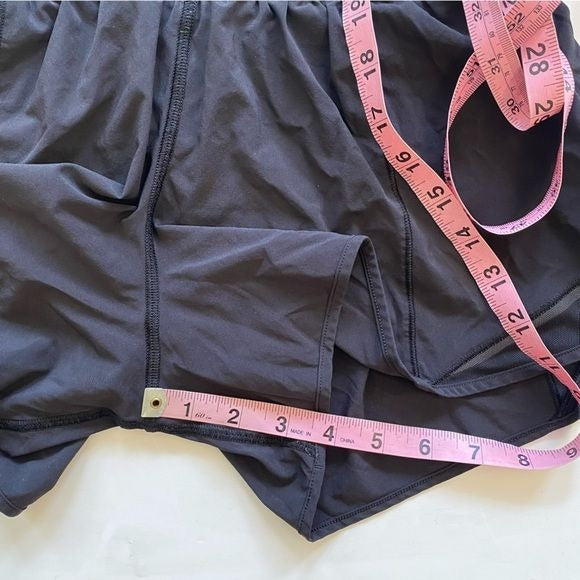 Lululemon || Hotty Hot Short II Long 4" Black Solid 8