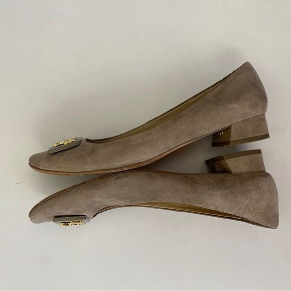 Tory Burch || Gigi Logo 25mm Low Pumps Suede French Gray Tan Gold 8.5