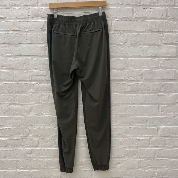 Athleta || Brooklyn Jogger in Mountain Olive Light Green 6T 6 Tall