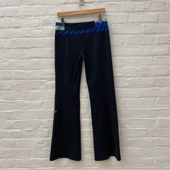 Lululemon || Reversible Groove Pant Full-On Luon Black / Quilt Winter Blue 8