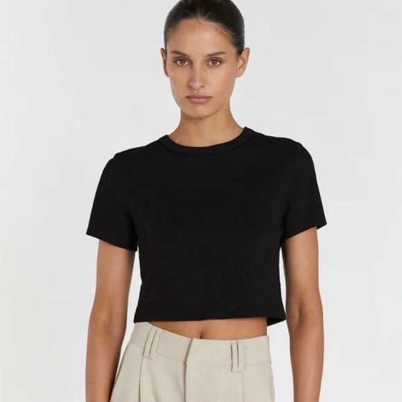 DISSH || Josey Baby Tee Cropped Short Sleeved T-Shirt Black XS