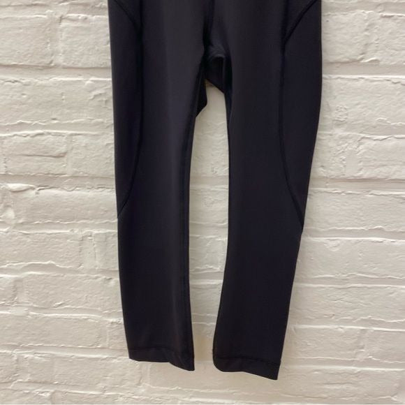 Lululemon || In Movement Crop Solid Black 0