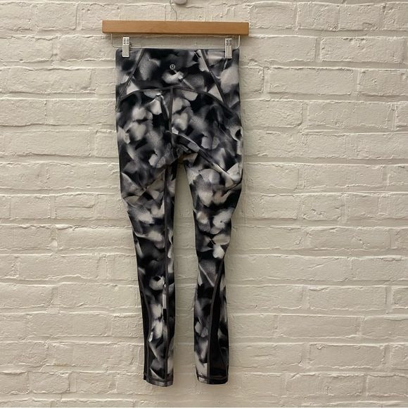 Lululemon || Lululemon Train Times 7/8 Pant 25" Blush Blossom Black White 4