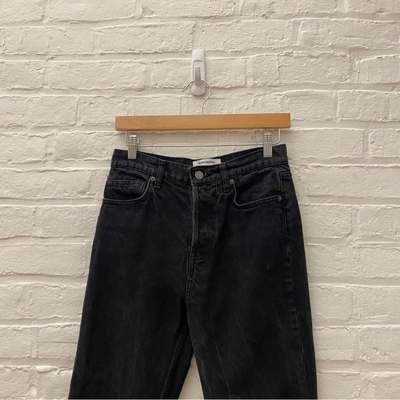 Reformation || Cynthia High Rise Straight Jeans in Seattle Black Wash 27