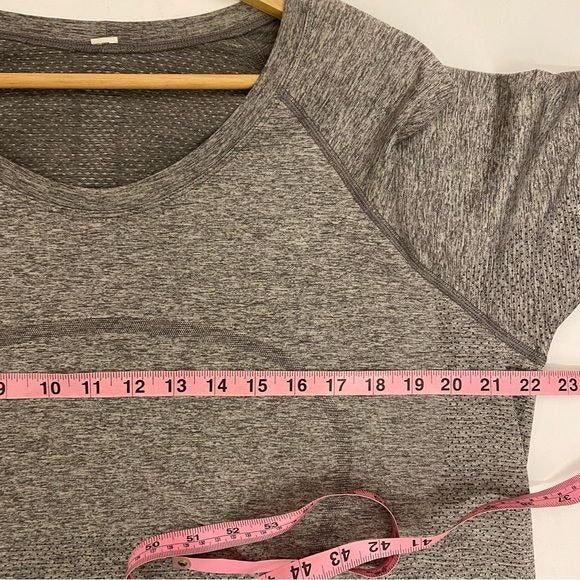 Lululemon || Swiftly Tech Long Sleeve Grey 18