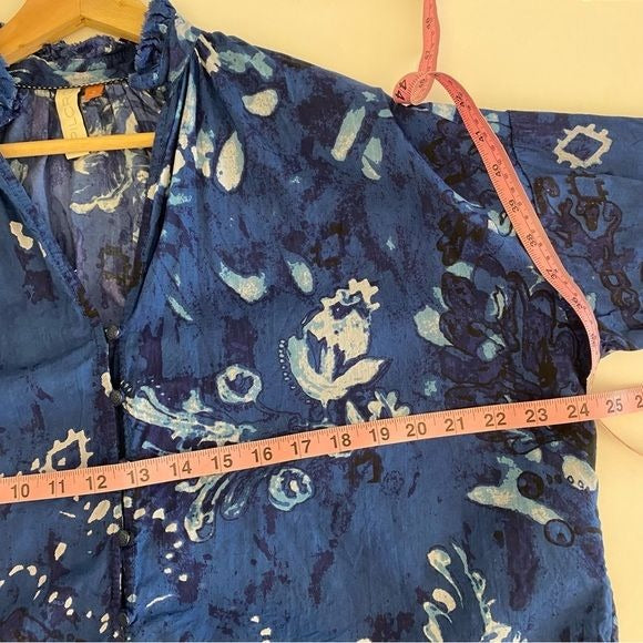 Anthropologie Pilcro Tavi Ruffle Blue Floral Blue Abstract Button Down Blouse