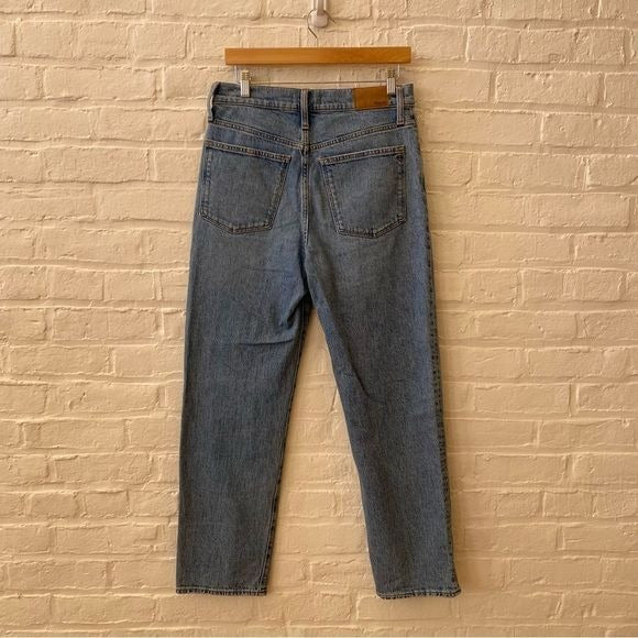 Madewell || The Perfect Vintage Straight Jean in Hoye Wash Blue 28