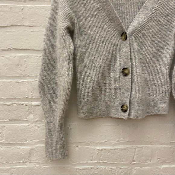 Quince || Baby Alpaca Wool Cropped Cardigan Light Gray XS