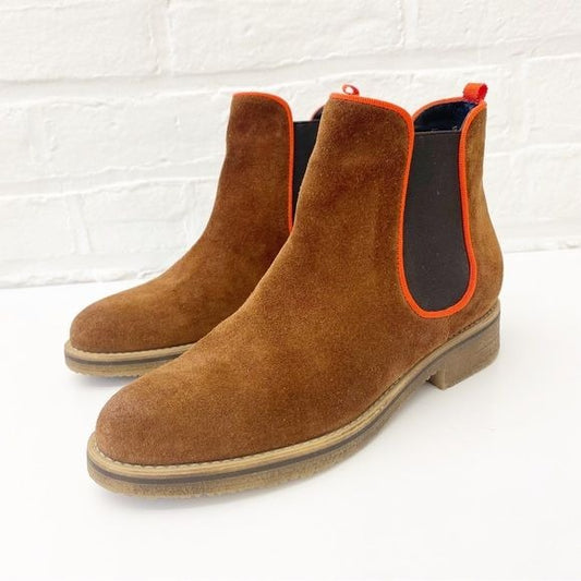 Boden || Contrast Piping Trim Suede Chelsea Boot Ankle Bootie Slip On 38