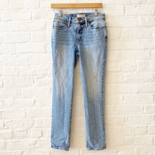 Madewell || Tomboy Straight Jeans in Glover Wash Blue 24