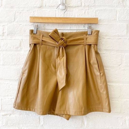 Entro || High Waisted Belted Faux Leather Shoets Tan Brown Medium