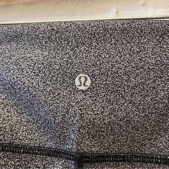 Lululemon || Wunder Under High-Rise Tight 28"Luminosity Foil Print Black Silver