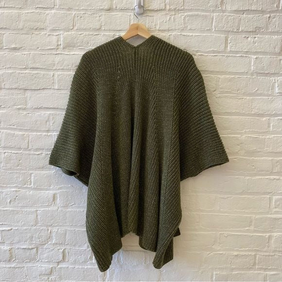 Anthropologie || Akemi + Kin Wrap Poncho Sweater Green Metallic One Size