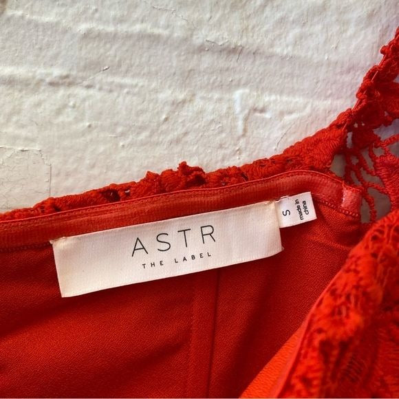 ASTR the Label || Daniela Dress Lace V-Neck Red Small