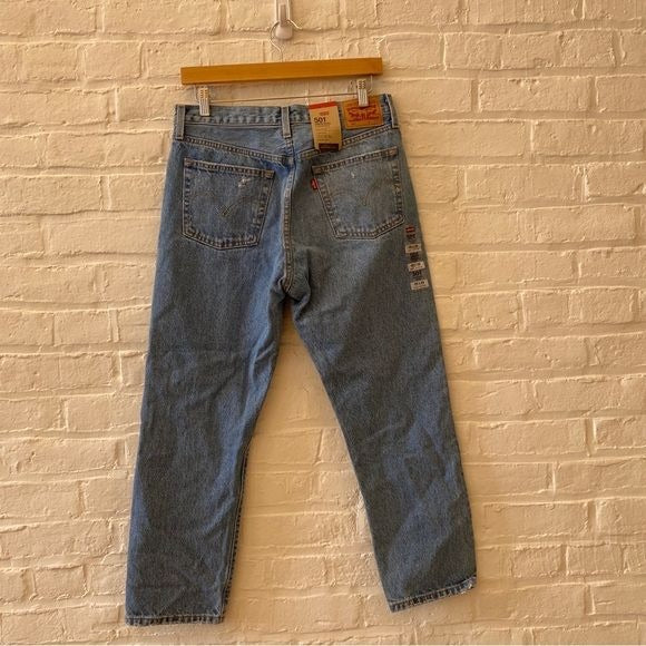 Levi's || 501 Cropped Jean in Athens Break Distressed Blue 29 NWT