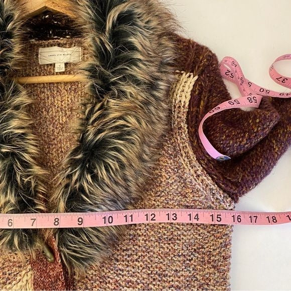 Anthropologie || Angel of the North Sitka Cardigan Faux Fur Collar Burgundy S