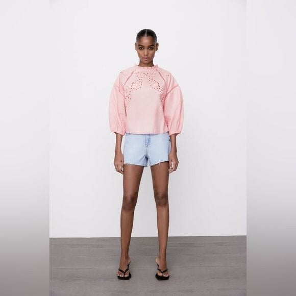 Zara || Embroidered Eyelet Blouse in Chalk Pink Puff Sleeve Medium