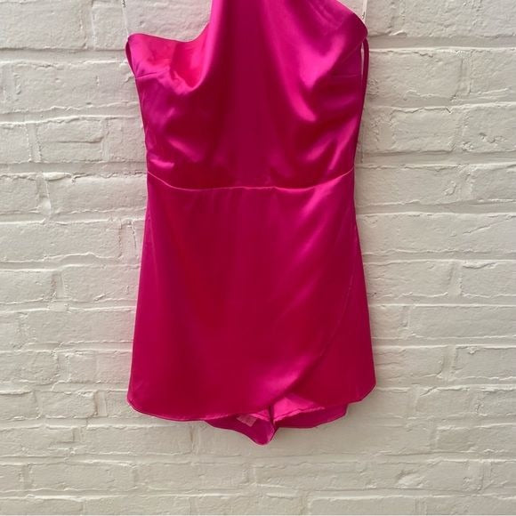 Lulus || Diva Destiny Hot Pink Satin Backless Halter Romper Medium NWT