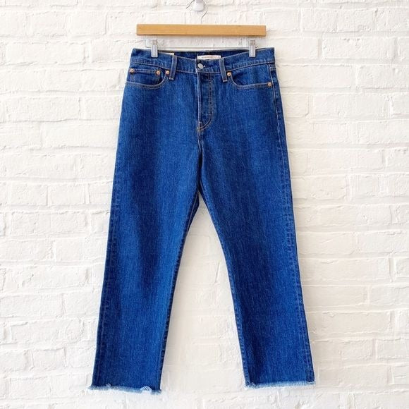 Levi's || Wedgie Straight Jeans in Below the Belt Medium Blue Wash Raw Hem 29