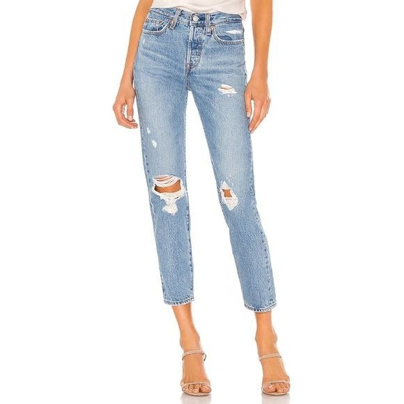 LEVI'S || Wedgie Icon Fit in Authentically Yours Distressed Blue 34