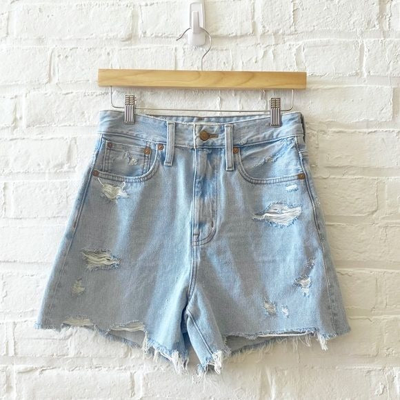 Madewell || Curvy Momjean Short Flintwood Wash Distressed Cutoff Denim Jean 25