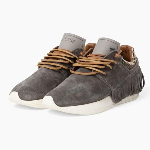 Esseutesse || Suede Fringe Sneaker Grey EU 41