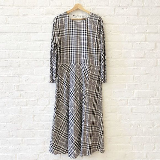 Ann Taylor || Plaid Midi Dress White Black Holiday Christmas 18