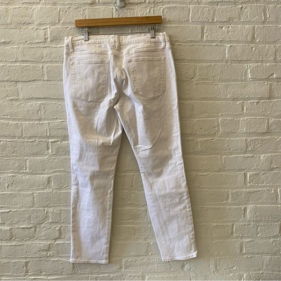 FRAME Denim || Le Garcon Mid Rise Straight Boyfriend Jeans Blanc White 30