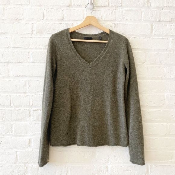 Atm Anthony Thomas Melillo || 100% Cashmere V-Neck Sweater In Safari Green Small