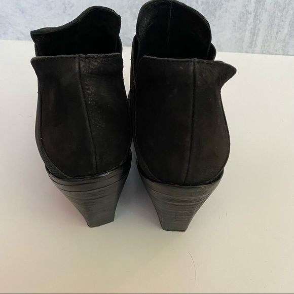 Eileen Fisher || Even Nubuck Ankle Booties Black 7