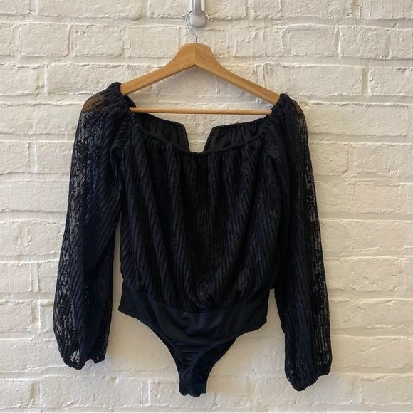 NBD x Revolve || Kevin Bodysuit Long Sleeve V-Wire Lace Black Small