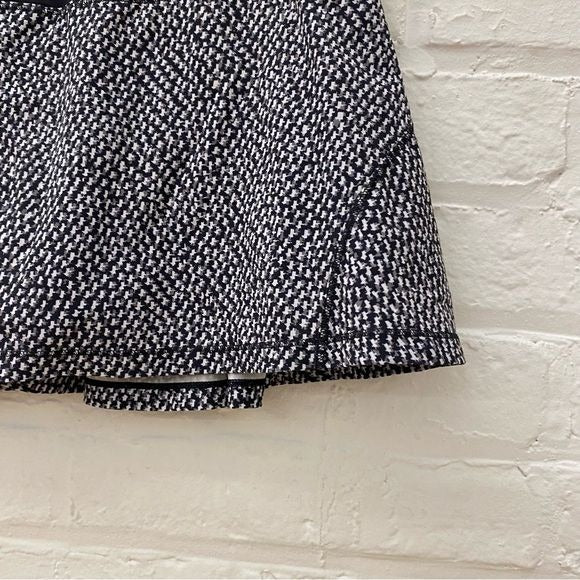 Lululemon || Circuit Breaker Skirt Skort Scatter Star Arctic Grey Black 4