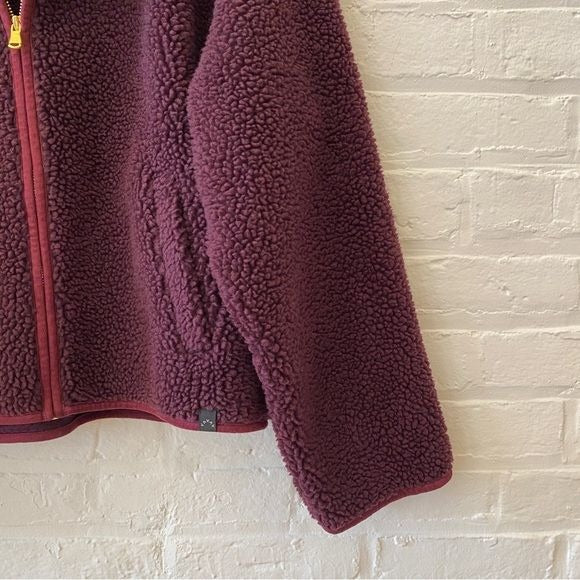 Varley || Highwood Jacket Sherpa Fleece Full Zip Coat in Fig Burgundy Large