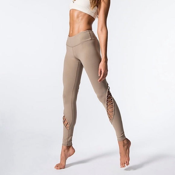 Alo Yoga || Entwine Legging in Gravel Rope Braided Taupe Beige Small