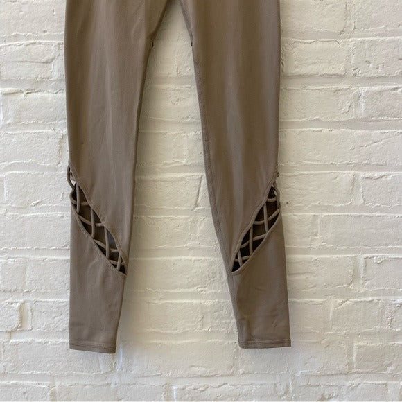 Alo Yoga || Entwine Legging in Gravel Rope Braided Taupe Beige Small