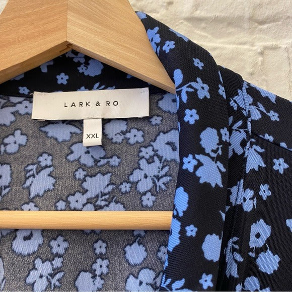 Lark & Ro || Floral Collared Wrap Dress Navy Blue XXL